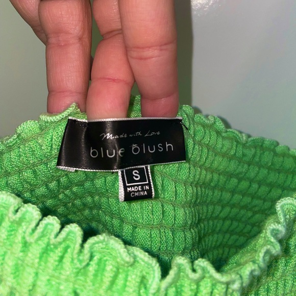 Green Ruffle Crop Top - Picture 4 of 4